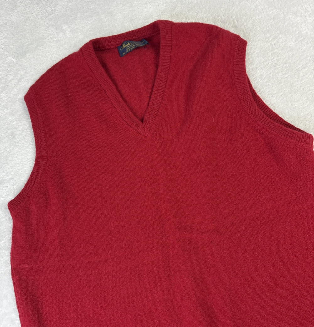 Brooks Brothers Sweater Vest Mens L Red V-Neck Pullover Knit Sleeveless Classic